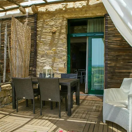 Among Scrubland And Beaches In Cova Apartment