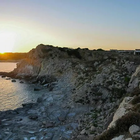 Among Scrubland And Beaches In Cova Apartment
